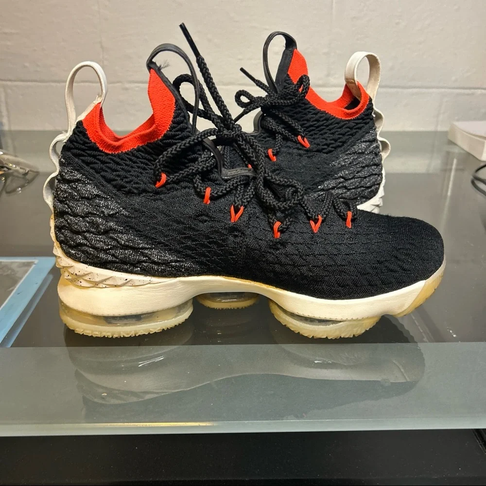 NIKE LEBRON 15 XV - BRIGHT CRIMSON WHITE BLACK